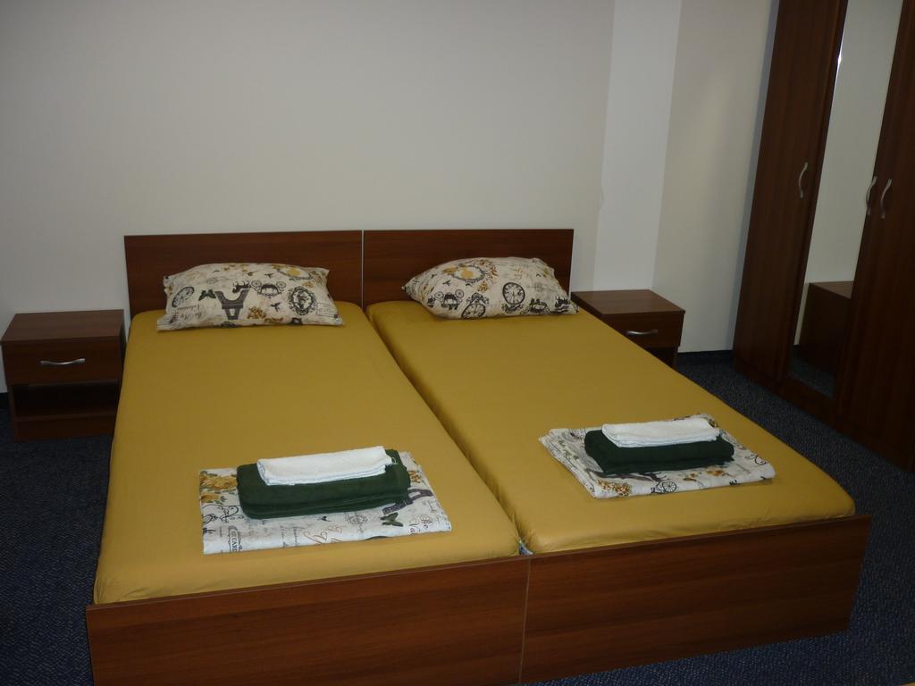 Yalta Guesthouse Ruse Bagian luar foto